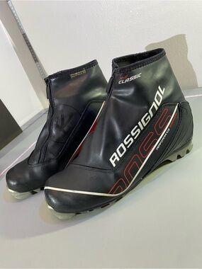Rossignol Men's Black Ski Boots Red Performance Series 40 Size Motion Control